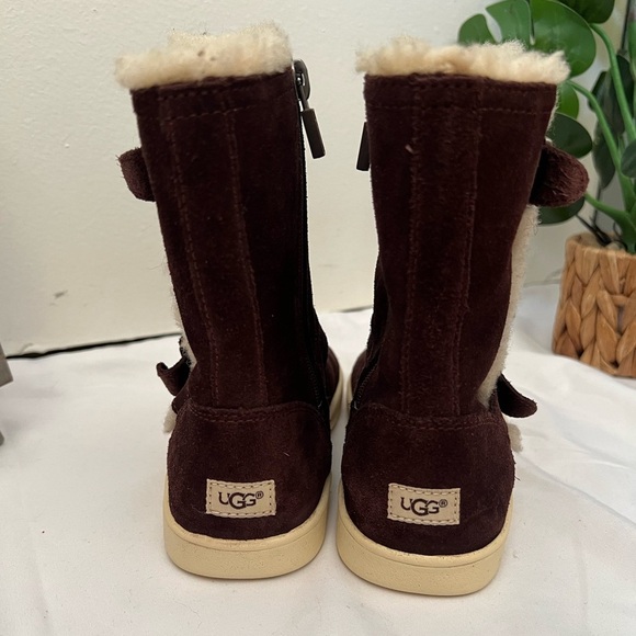 Ugg kids barley Demi brown suede and wool lined rubber sole boot size 13 - Picture 7 of 10